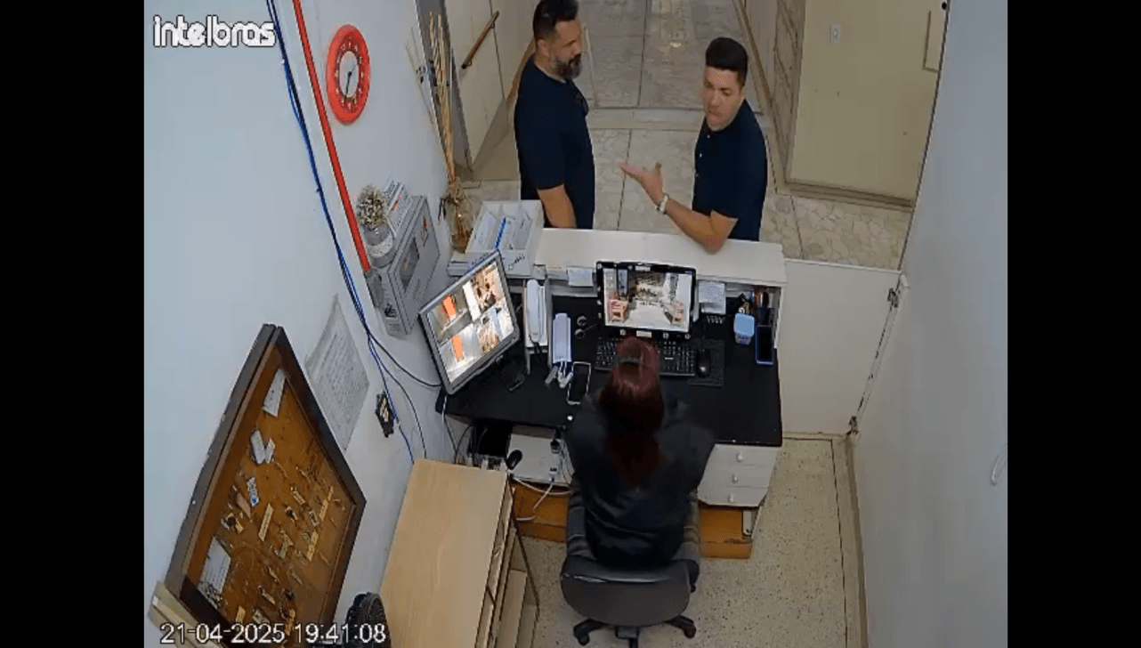 Otto Alejandro (PL) chama porteira de assalariada, demônio e sapatão