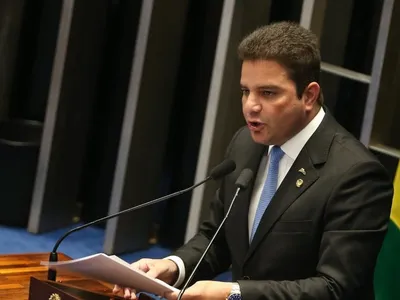 Gilmar Mendes suspende julgamento de governador do Acre no STJ por 15 dias