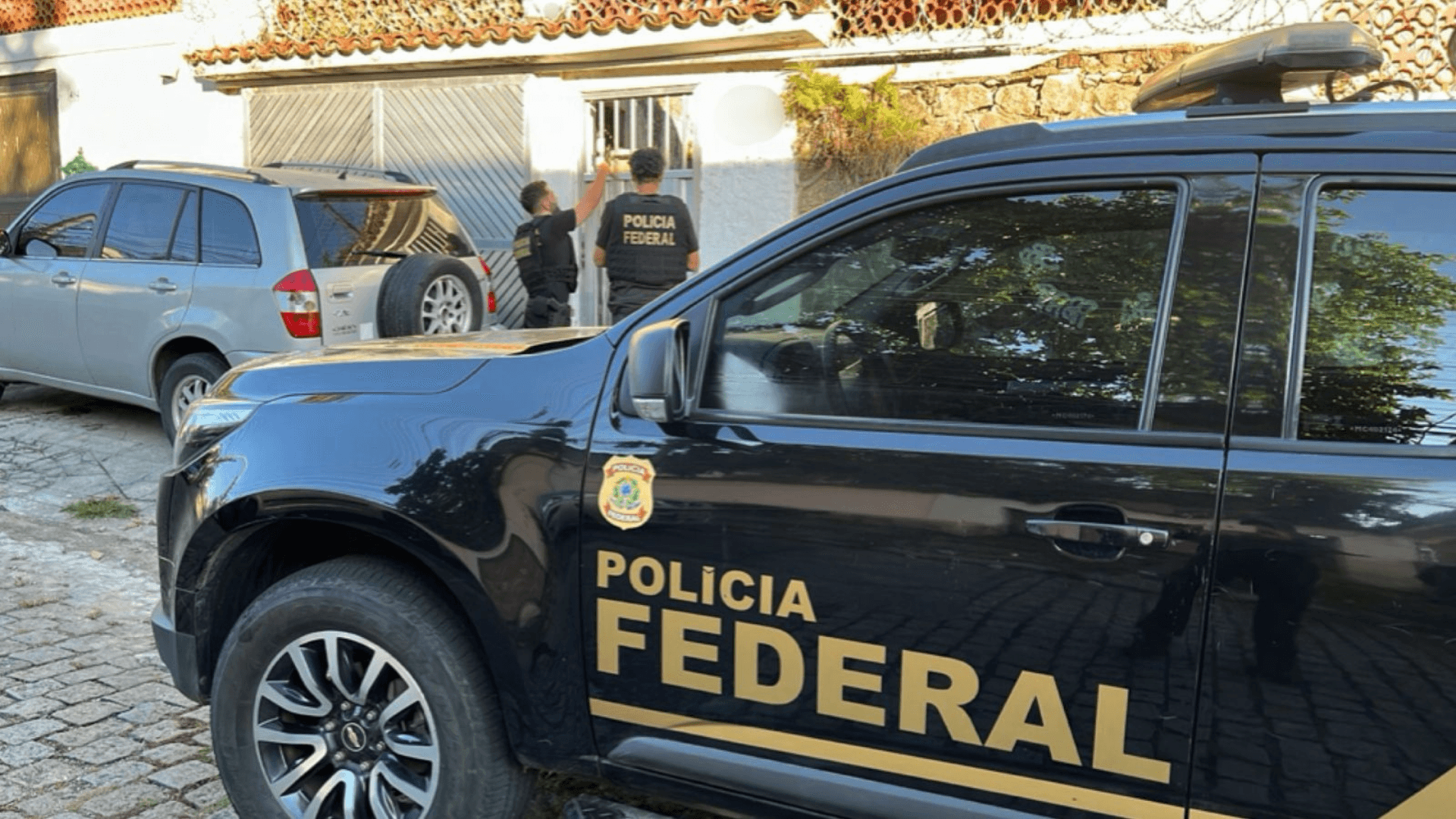 Mônica Bergamo: ex-diretores do BC são alvo da PF junto com Daniel Vorcaro