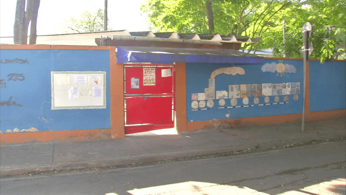 Polícia investiga conduta de PMs que invadiram escola em São Paulo 1