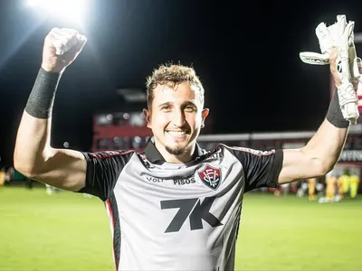 Goleiro que parou o Palmeiras é ex-São Paulo e estava no banco do Vitória