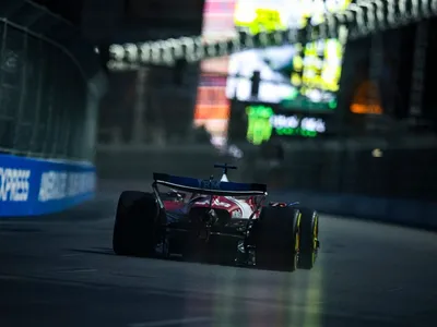 Leclerc comanda primeiro treino livre do GP de Las Vegas; Bortoleto é 19º