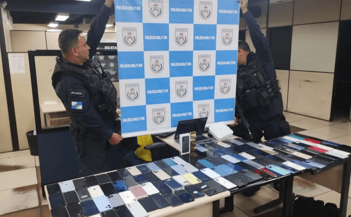 PM apreende 133 celulares após perseguição a suspeitos no Centro 1