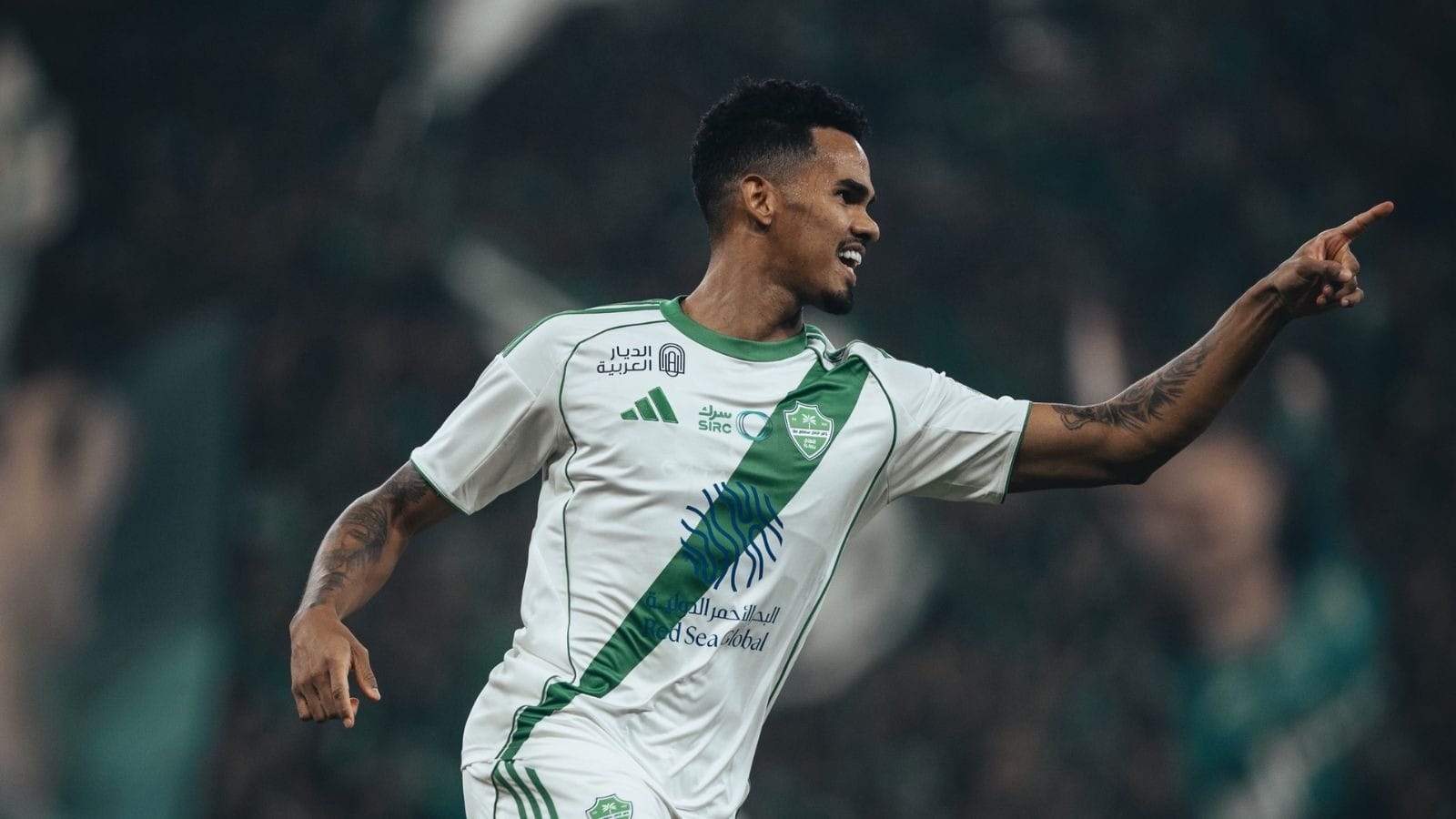 Com gol do brasileiro Galeno, Al Ahli vence o Al Qadsiah e segue invicto