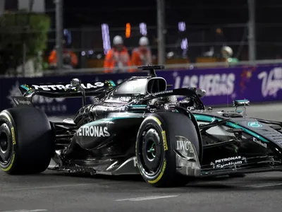 Russell bate Verstappen e lidera TL3 do GP de Las Vegas; Bortoleto é 13º