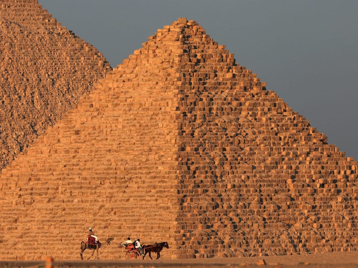 Anomalias ocultas podem indicar entrada secreta em pir&acirc;mide | Band