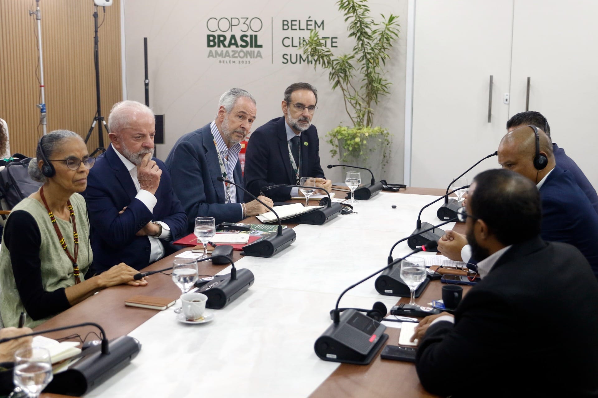 COP30: negociações retomam no último dia da conferência após incêndios
