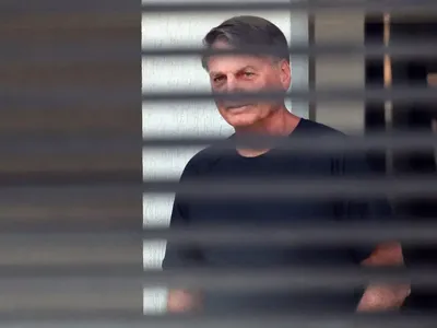"Essa é uma pneumonia grave, a pior que Bolsonaro já teve", diz médico