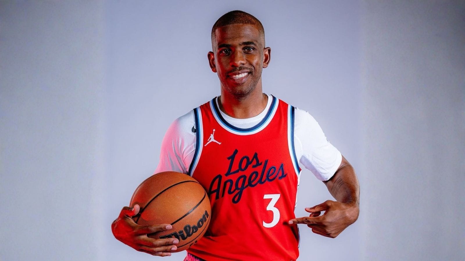 Lenda da NBA, Chris Paul anuncia aposentadoria