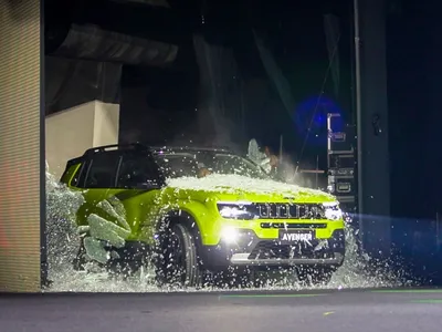 Jeep viraliza no Salão do Automóvel e Avenger 2026 acende guerra entre SUVs