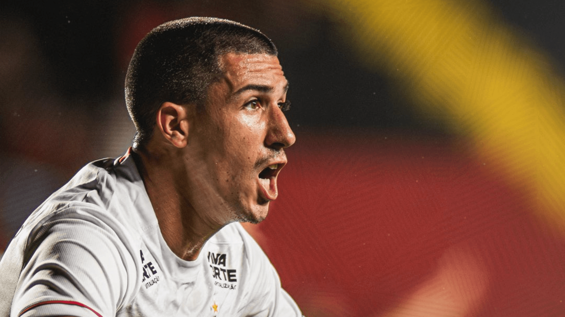 Vitória vence o Sport e empurra o Santos para a zona de rebaixamento