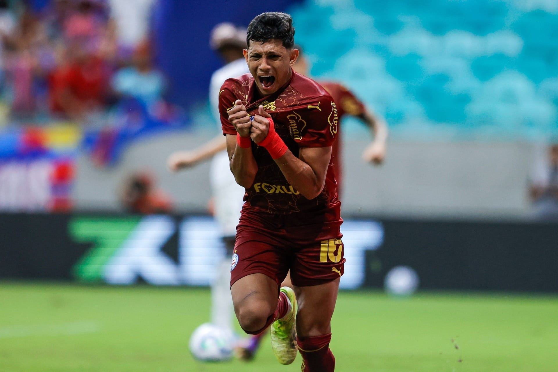 Bahia cola no G5 e impõe 5ª derrota seguida ao Vasco, que está ameaçado pelo Z4