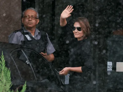 Mônica Bergamo: dúvida de Michelle Bolsonaro gera corrida por candidatura