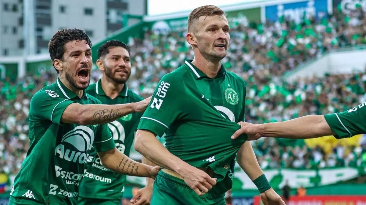 Chapecoense retorna à primeira divisão após 4 anos na Série B