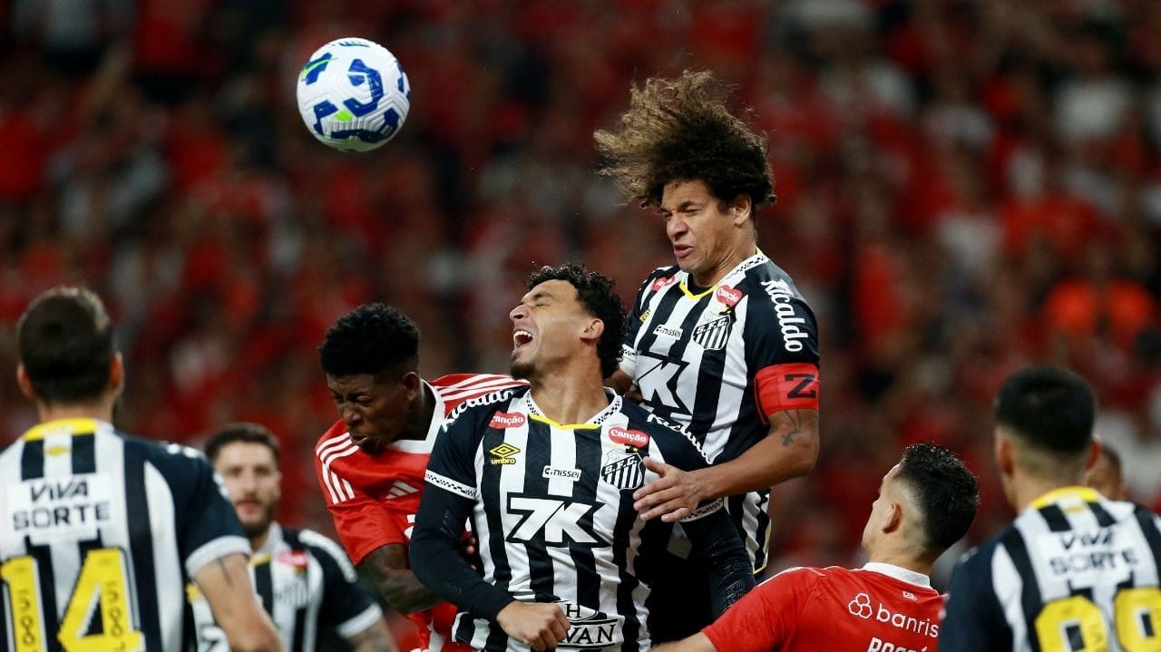 Praetzel diz que empate foi "muito bom" para o Santos e ruim para o Inter