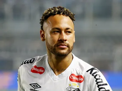 Santos x Sport: onde assistir ao vivo, horário e odds do Brasileirão