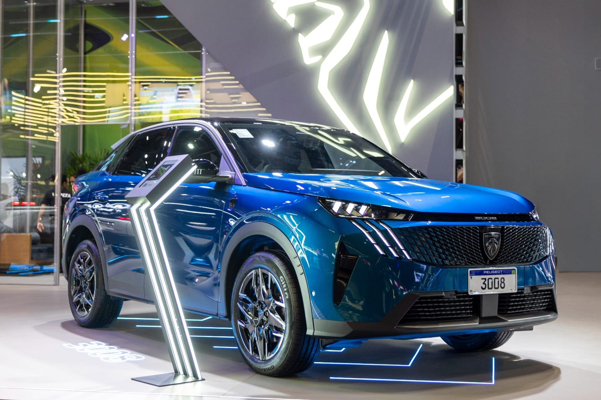 Peugeot 3008 GT exibe novo visual e cabine tecnológica no Salão do Automóvel em São Paulo