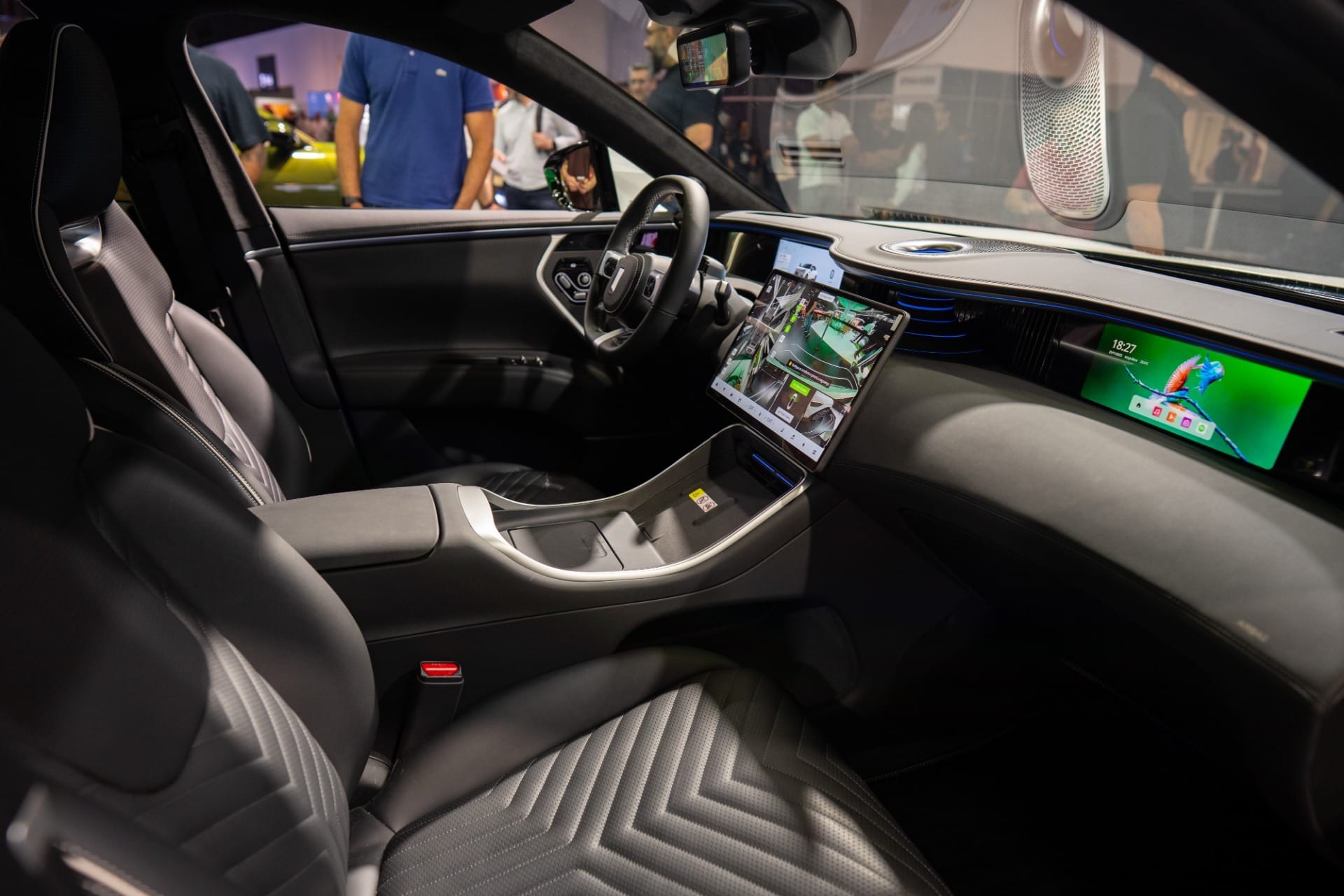 AVATR 11 estreia no Brasil como SUV 100% elétrico voltado ao segmento premium