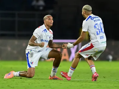 Fortaleza vence o Bragantino, respira na luta contra o rebaixamento e pressiona o Santos