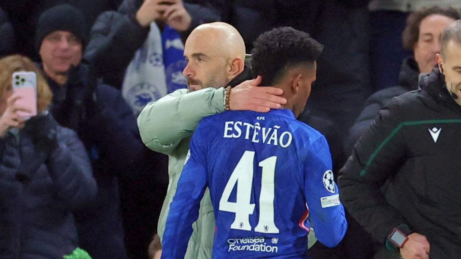 Técnico do Chelsea diz que Estêvão e Yamal podem ser como Messi e Cristiano