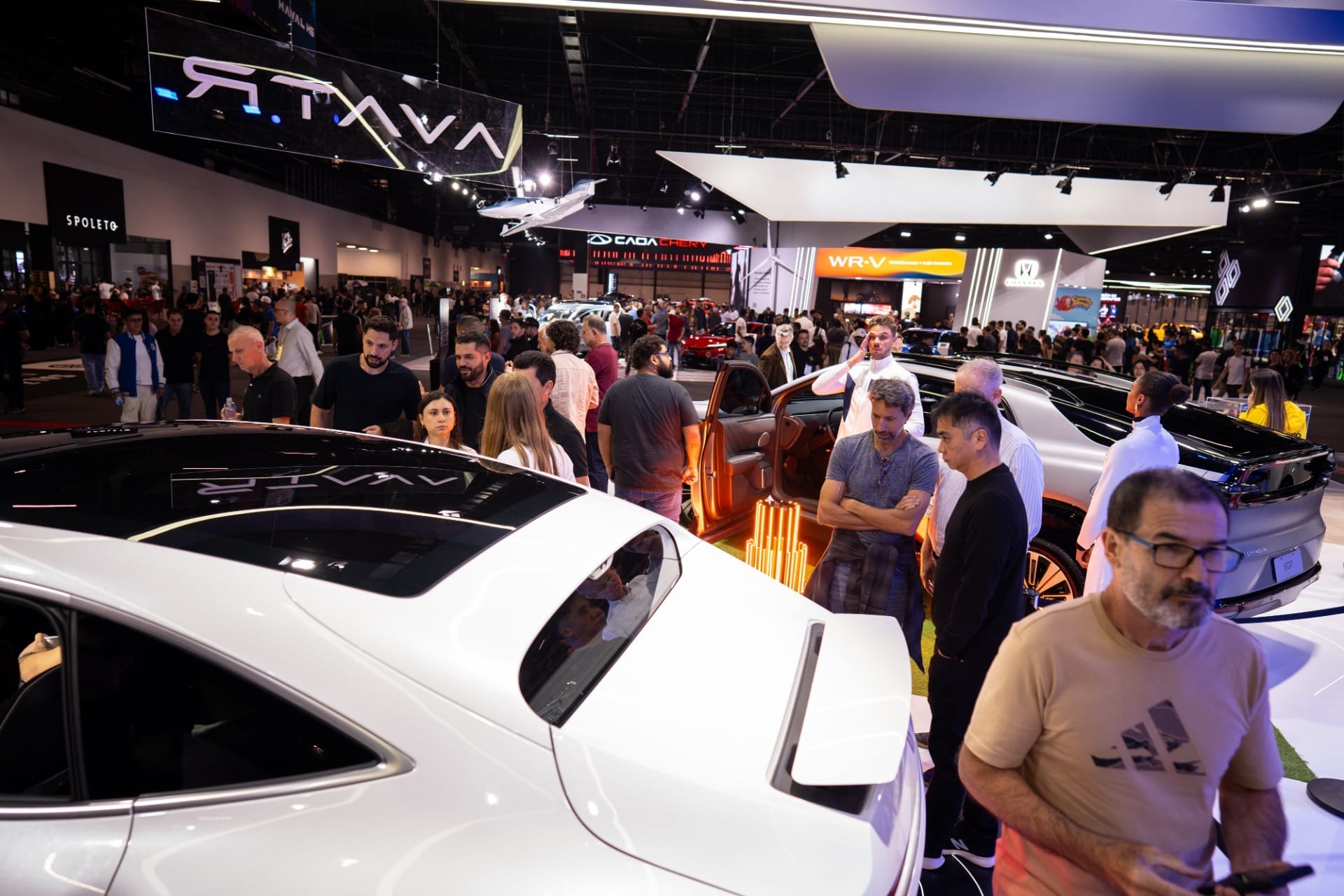 Estande da AVATR destaca ofensiva de elétricos de luxo da parceria Caoa Changan