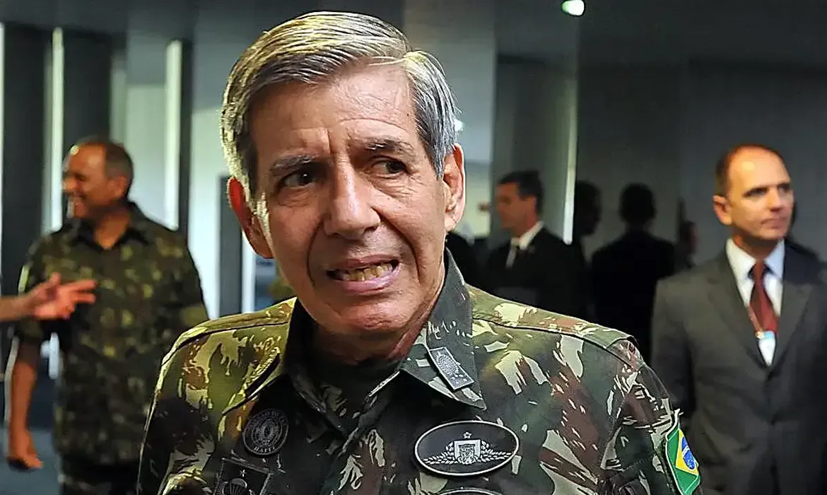 General Heleno declara diagnóstico de Alzheimer após ser preso por trama golpista 1