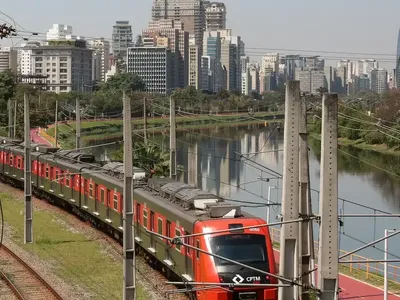 Segundo dia de problemas na Linha 11-Coral causa atrasos e lotação no transporte de SP