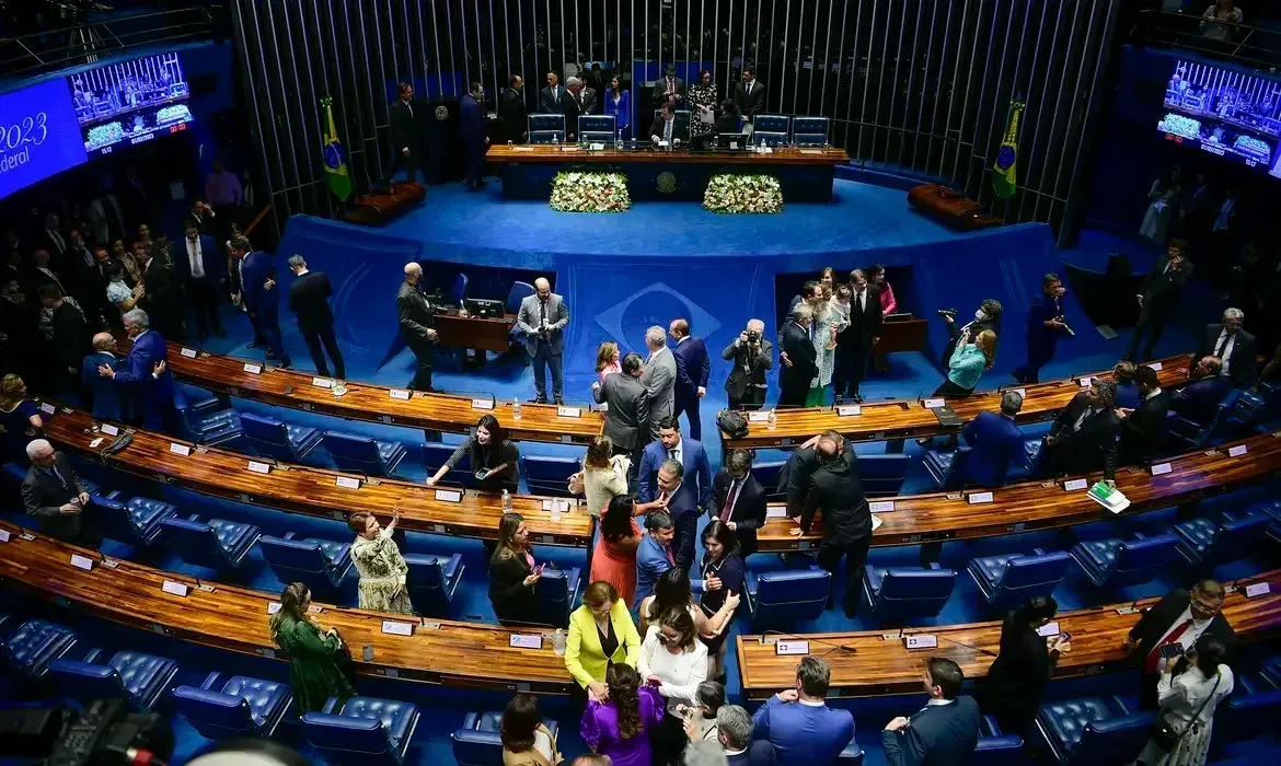 Senado aprova aposentadoria especial para agentes de saúde e combate às endemias
