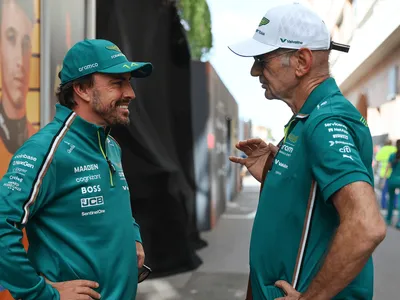 Alonso vê chegada de Newey como "passo lógico" na Aston Martin