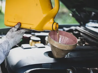 Lubrificante correto ajuda a garantir a eficiência do motor; confira dicas para a troca