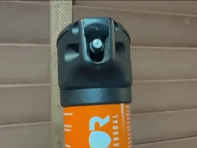 Mulheres podem comprar spray de pimenta para defesa pessoal; veja regras