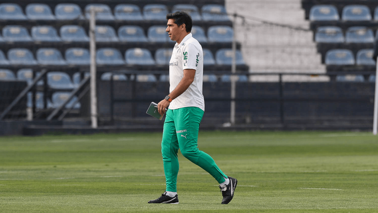 Abel diz que Palmeiras pode ter surpresa na final: "Dinâmica dos jogadores"