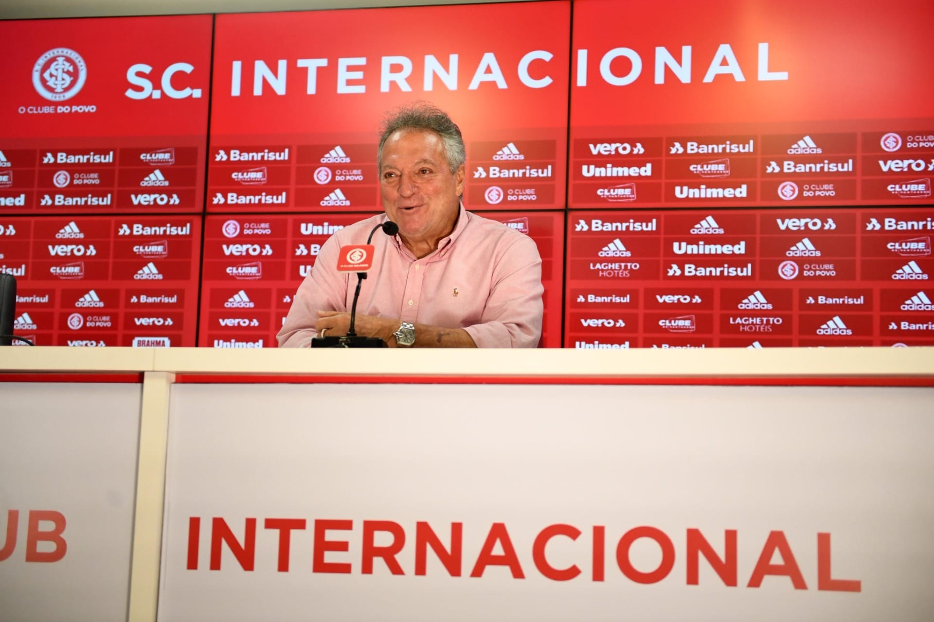 Internacional anuncia contratação de Abel Braga até o fim da temporada