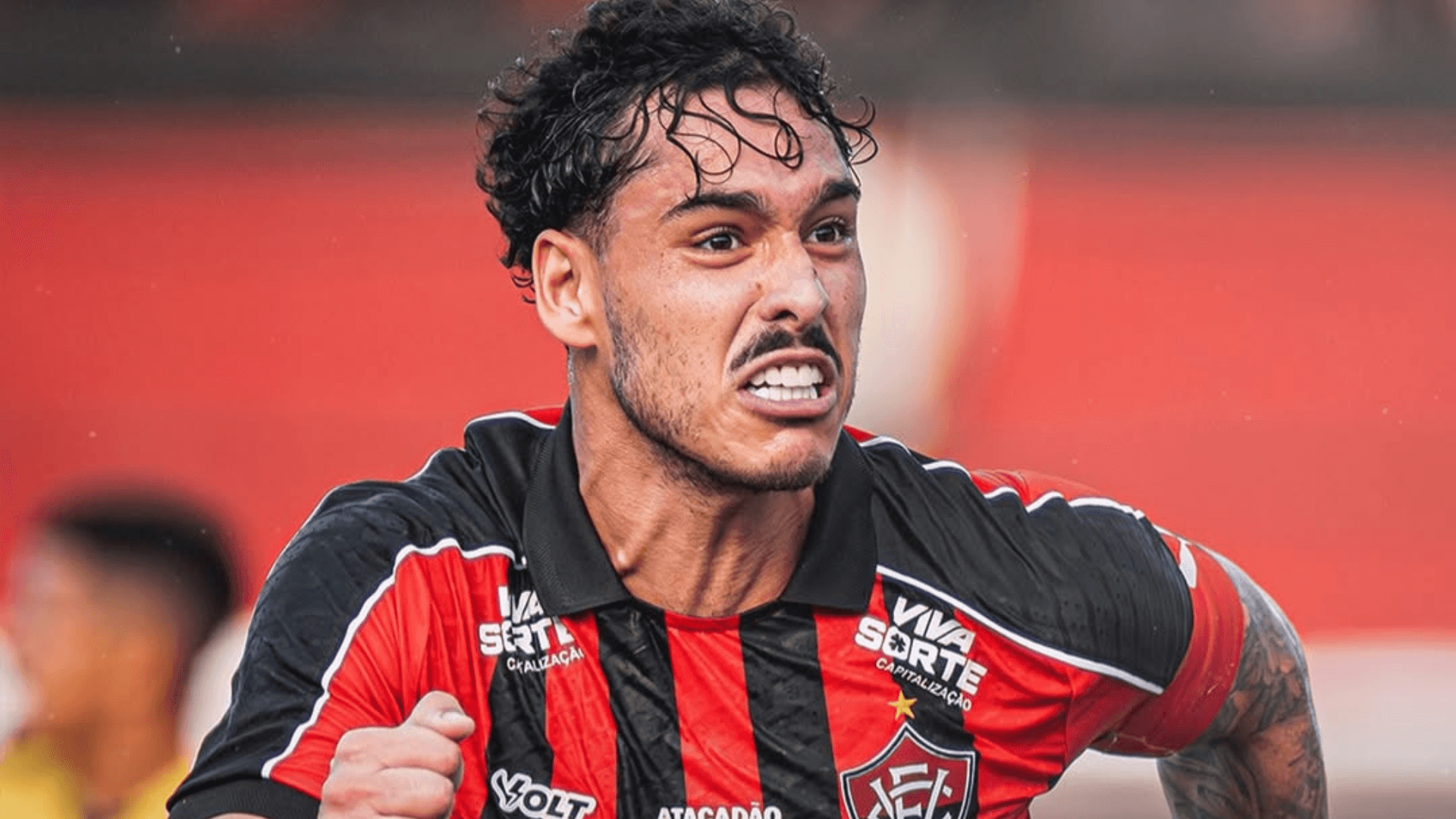 Vitória vence Mirassol e empurra Internacional para zona de rebaixamento