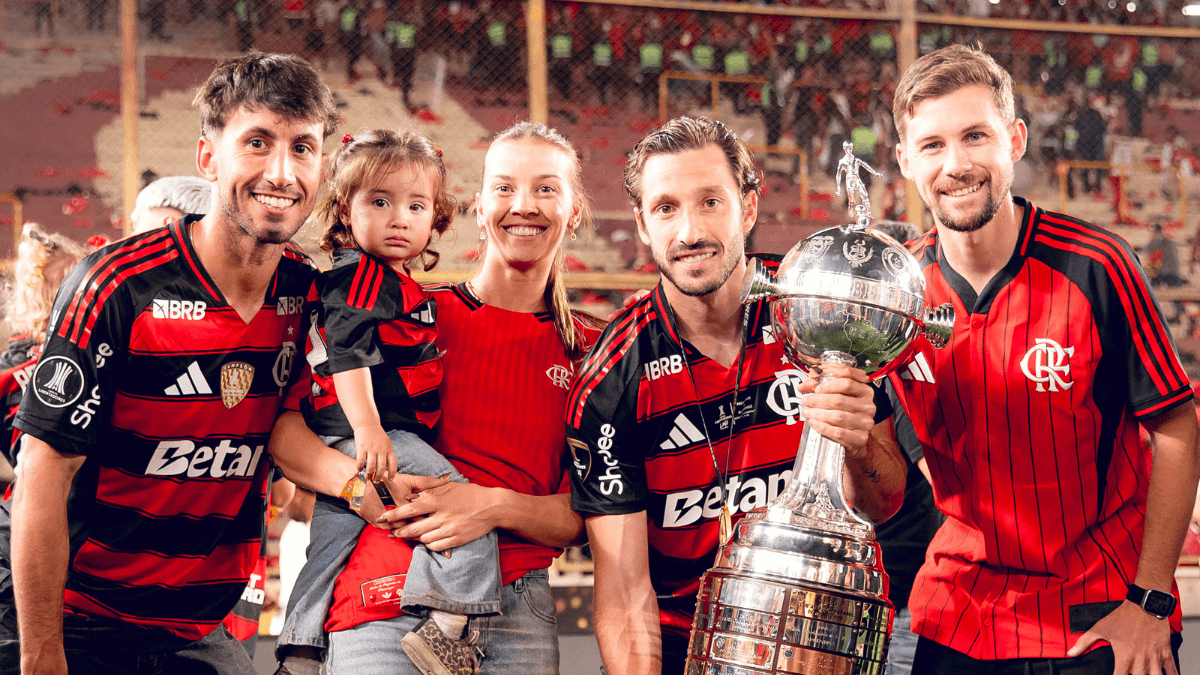 No Flamengo, Matías Viña provoca Palmeiras: "Sem mundial"