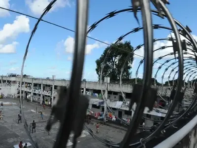 MP do Rio investiga propina paga a diretores de presídios por “taxa de tranquilidade”