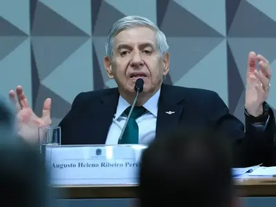 Moraes analisa pedido de prisão domiciliar para o general Augusto Heleno