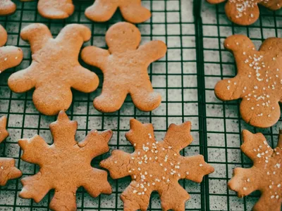 Biscoito de Natal sem glúten: veja receita de versão amanteigada e inclusiva