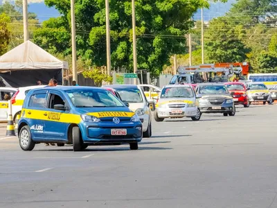 Mudança na CNH causa crise nas autoescolas e ameaça empregos, diz setor