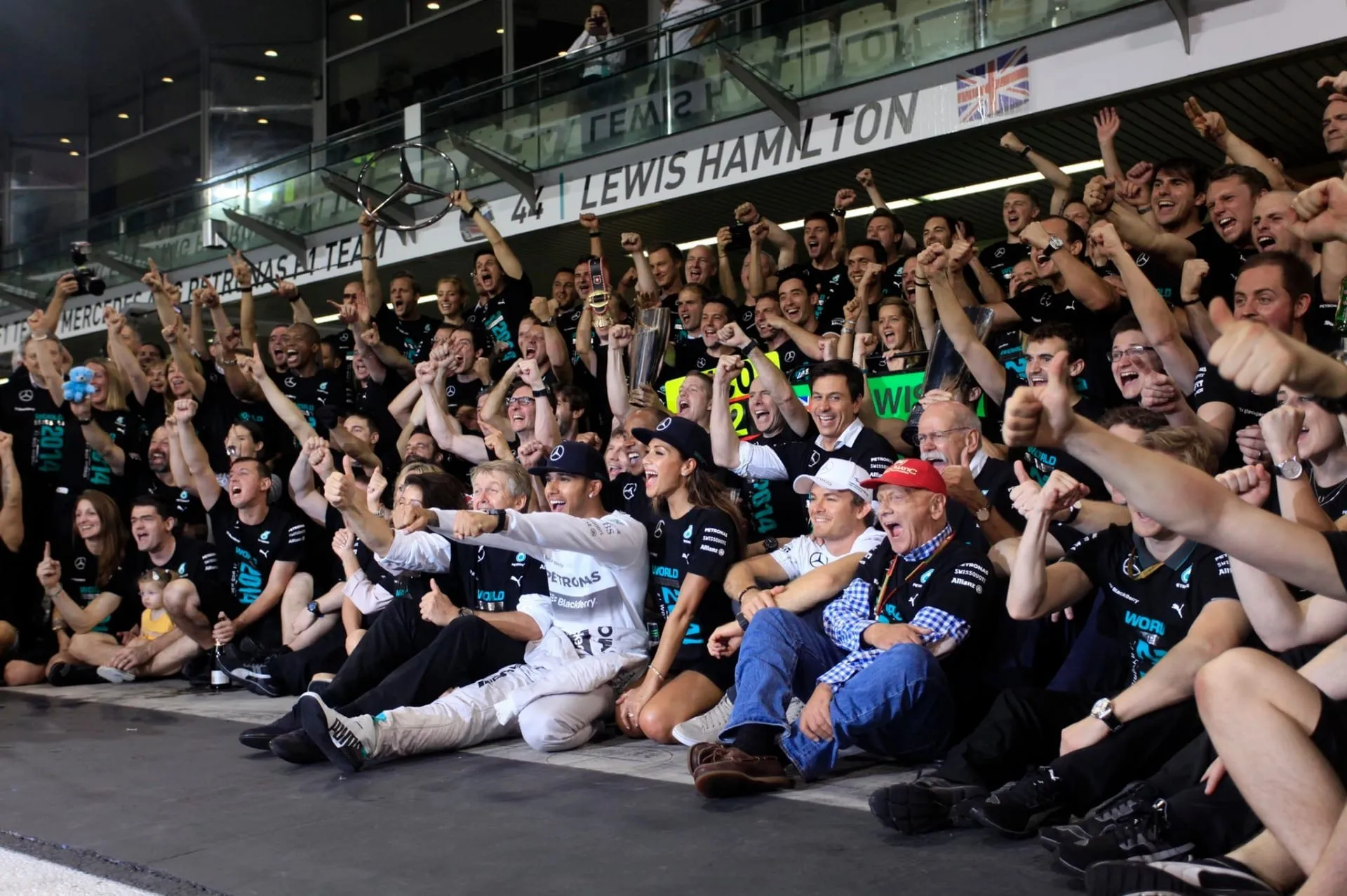 Comemoração da Mercedes pelo título do Hamilton em 2014