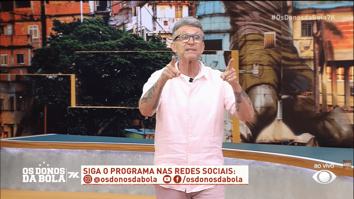 Neto critica Abel Braga e veste rosa no Donos: 'Não tem cor de caráter'