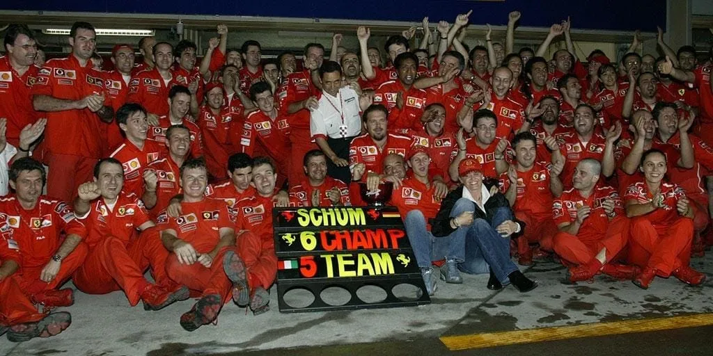 Schumacher comemora seu sexto título mundial da Fórmula 1