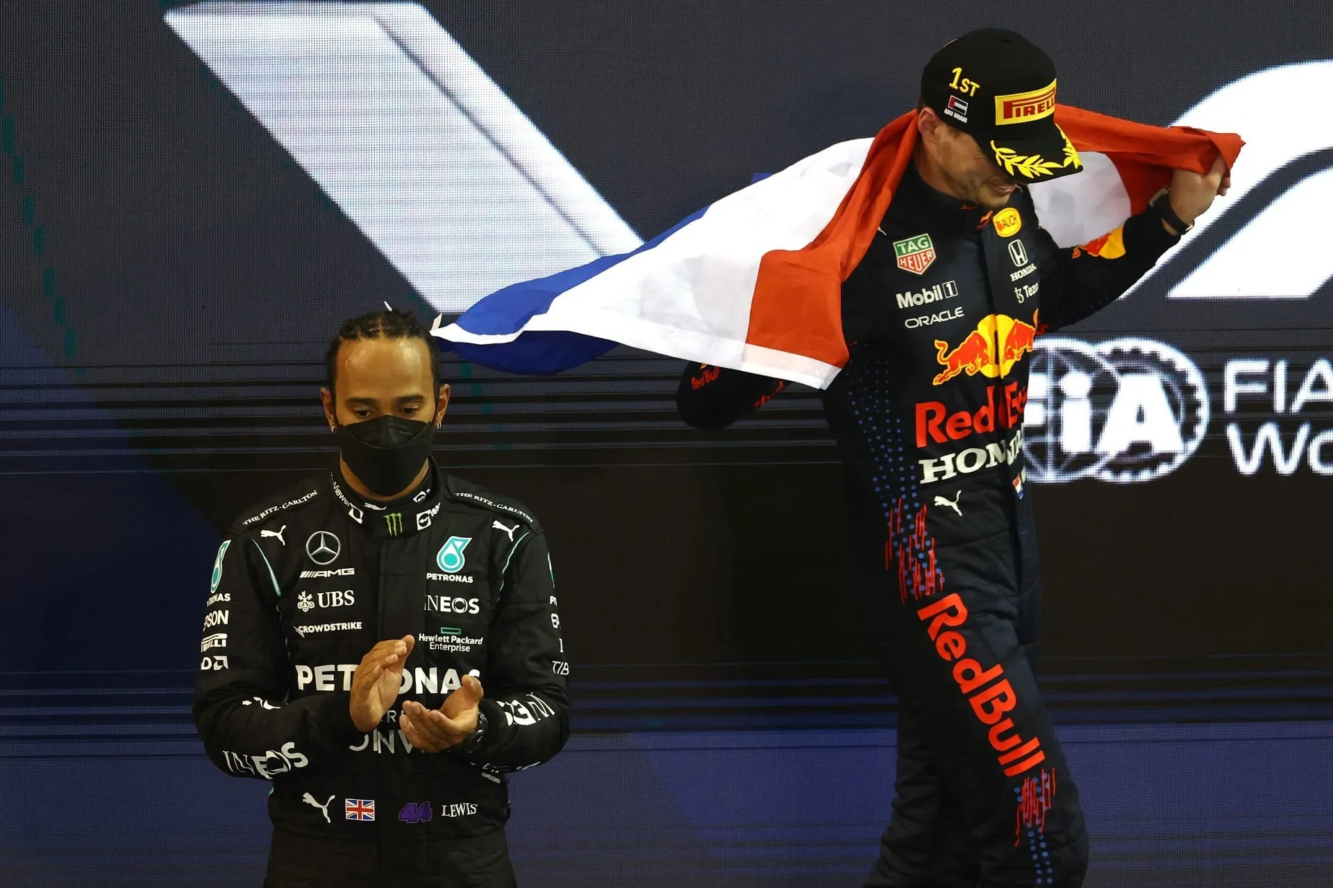 Verstappen comemora título no GP de Abu Dhabi de 2021