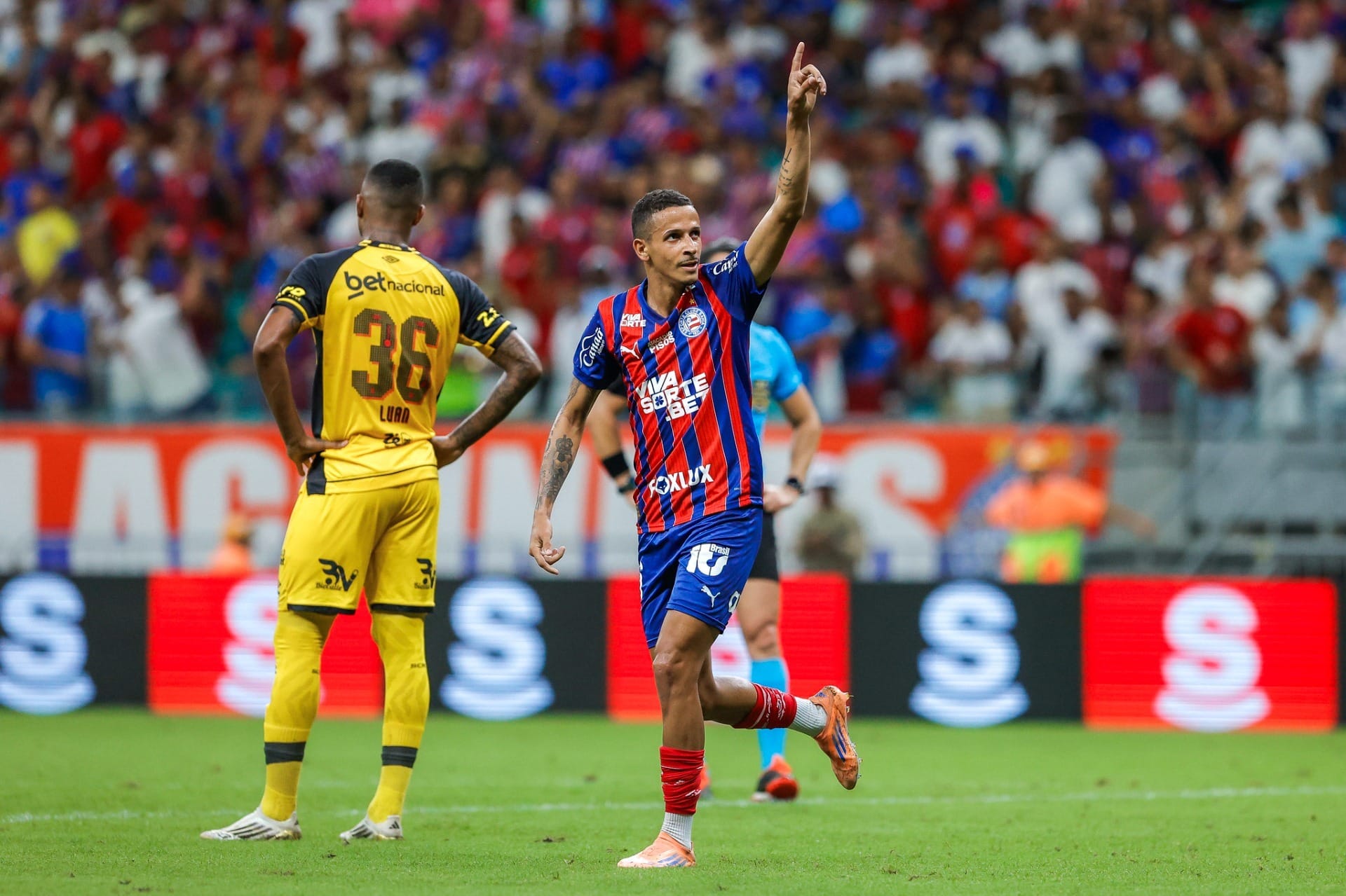 Bahia vence Sport e adia decisão por vaga direta na Libertadores