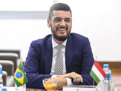 PF aponta vazamento de operação e prisão de Bacellar expõe crise na Alerj
