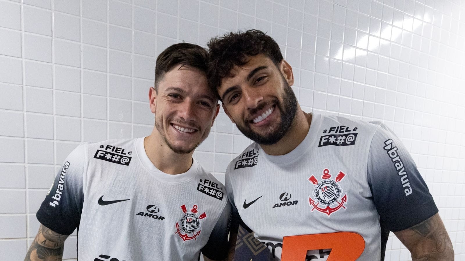 Corinthians: Yuri e Garro treinam e podem ser titulares contra o Cruzeiro