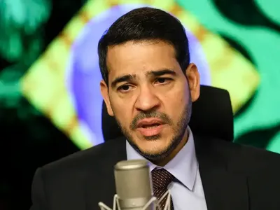 Sabatina de Jorge Messias é adiada após reação no Senado