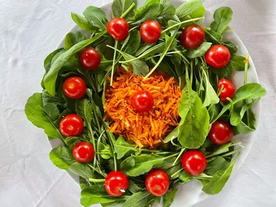 Salada de Natal: Aprenda a montar a guirlanda caprese mais linda da ceia