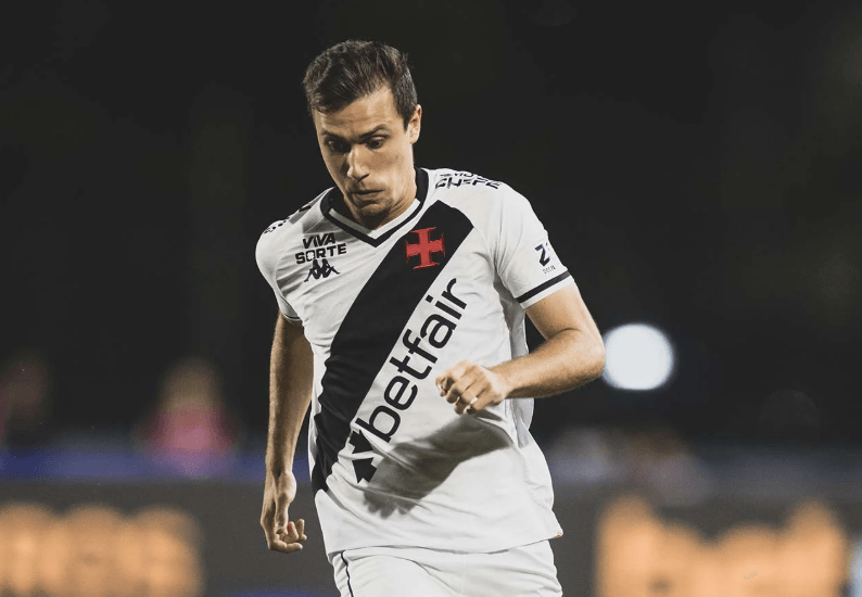 Lucas Piton tem lesão confirmada e fica fora da semifinal da Copa do Brasil