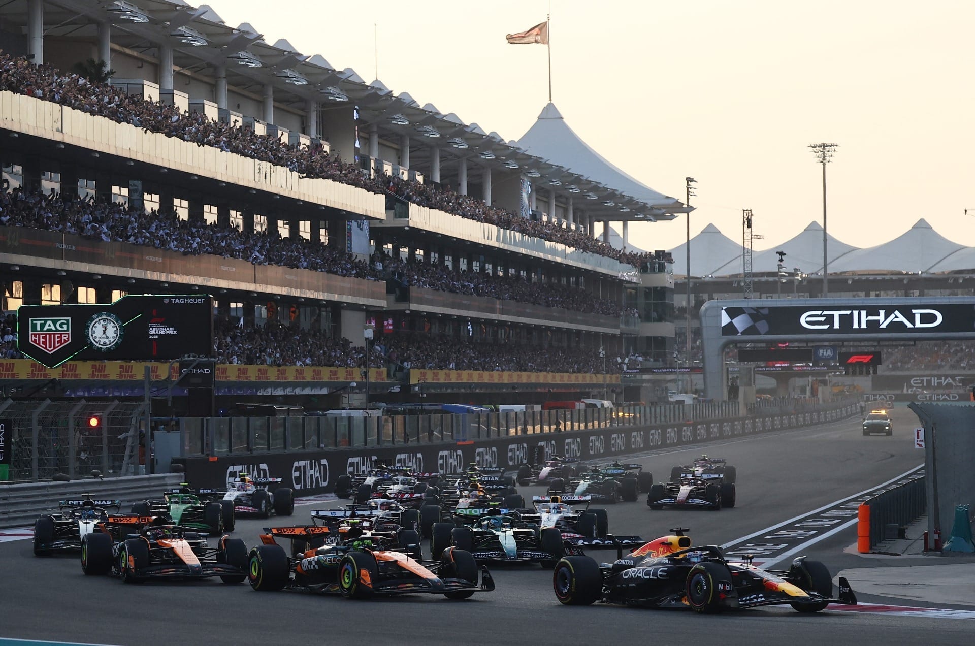Temporada da Fórmula 1 pode terminar na Europa e não em Abu Dhabi; entenda
